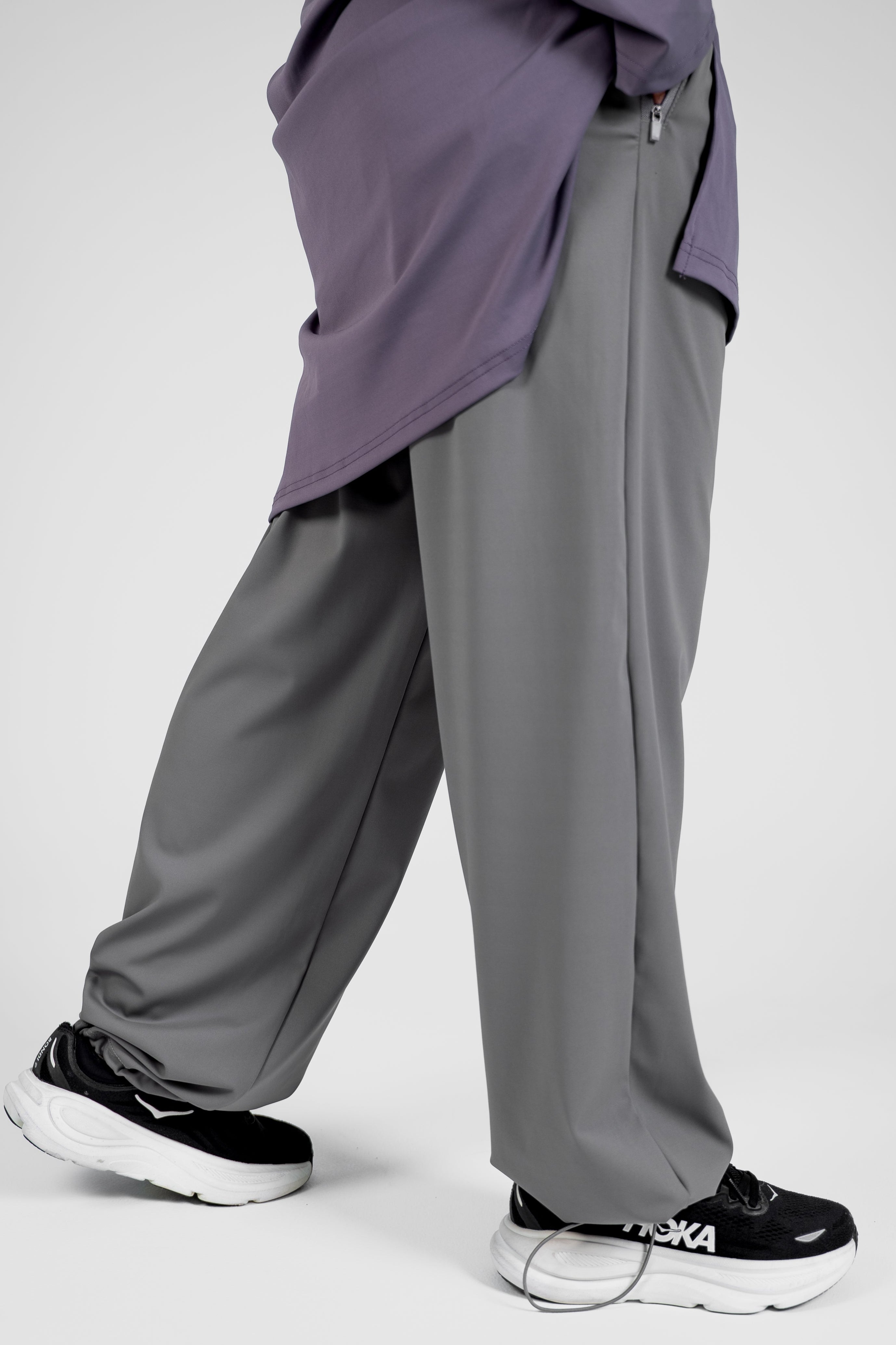 Wide Pull Jogger - Grey