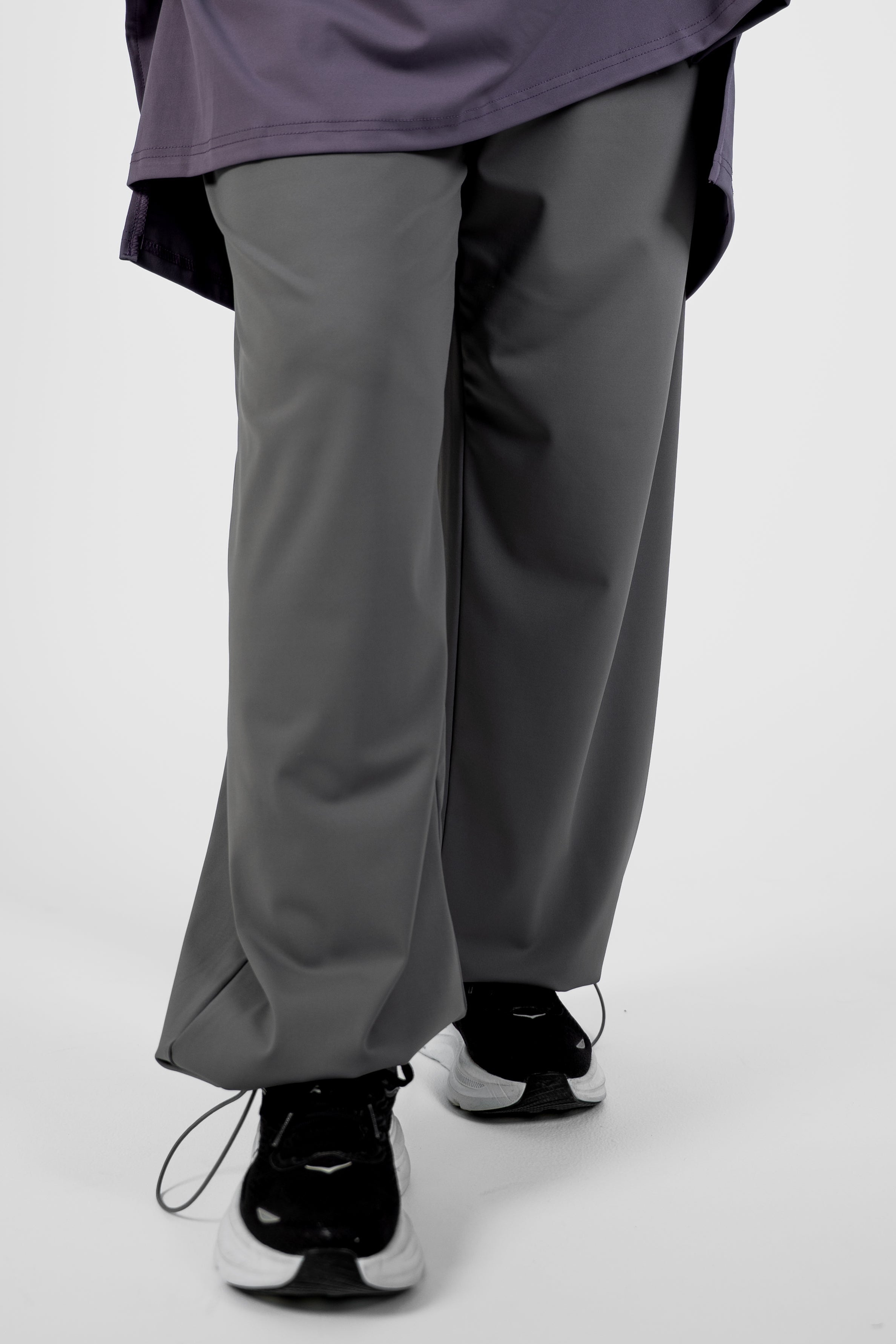 Wide Pull Jogger - Grey