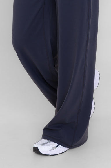 Essential Straight Legging - Graphite
