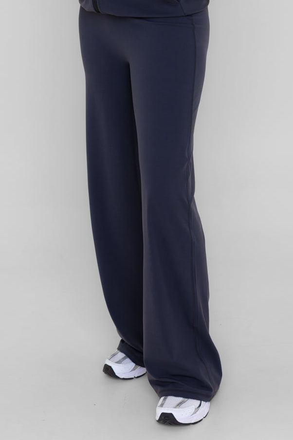 Straight Leg Legging - Graphite