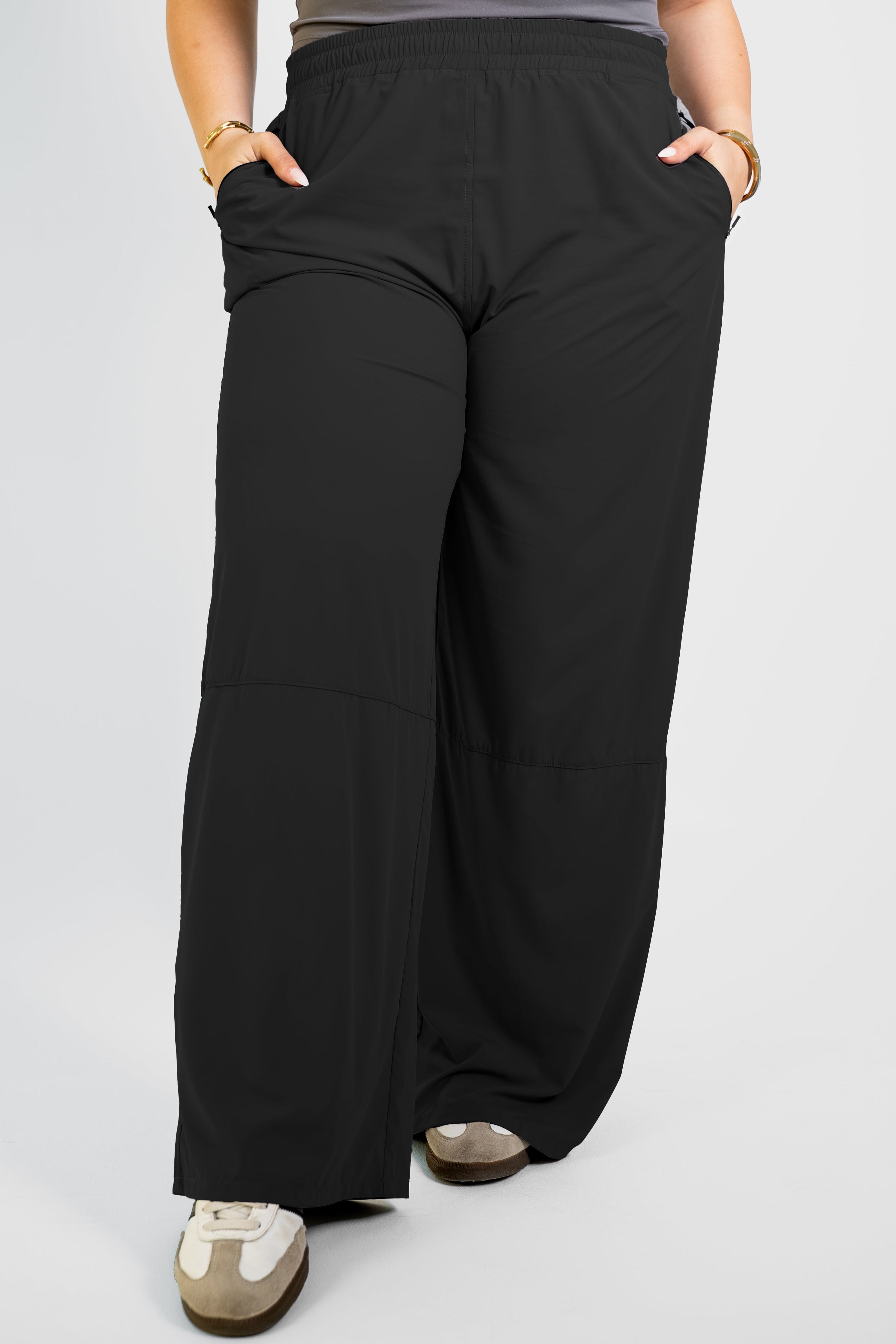 Wide Cover Jogger - Black