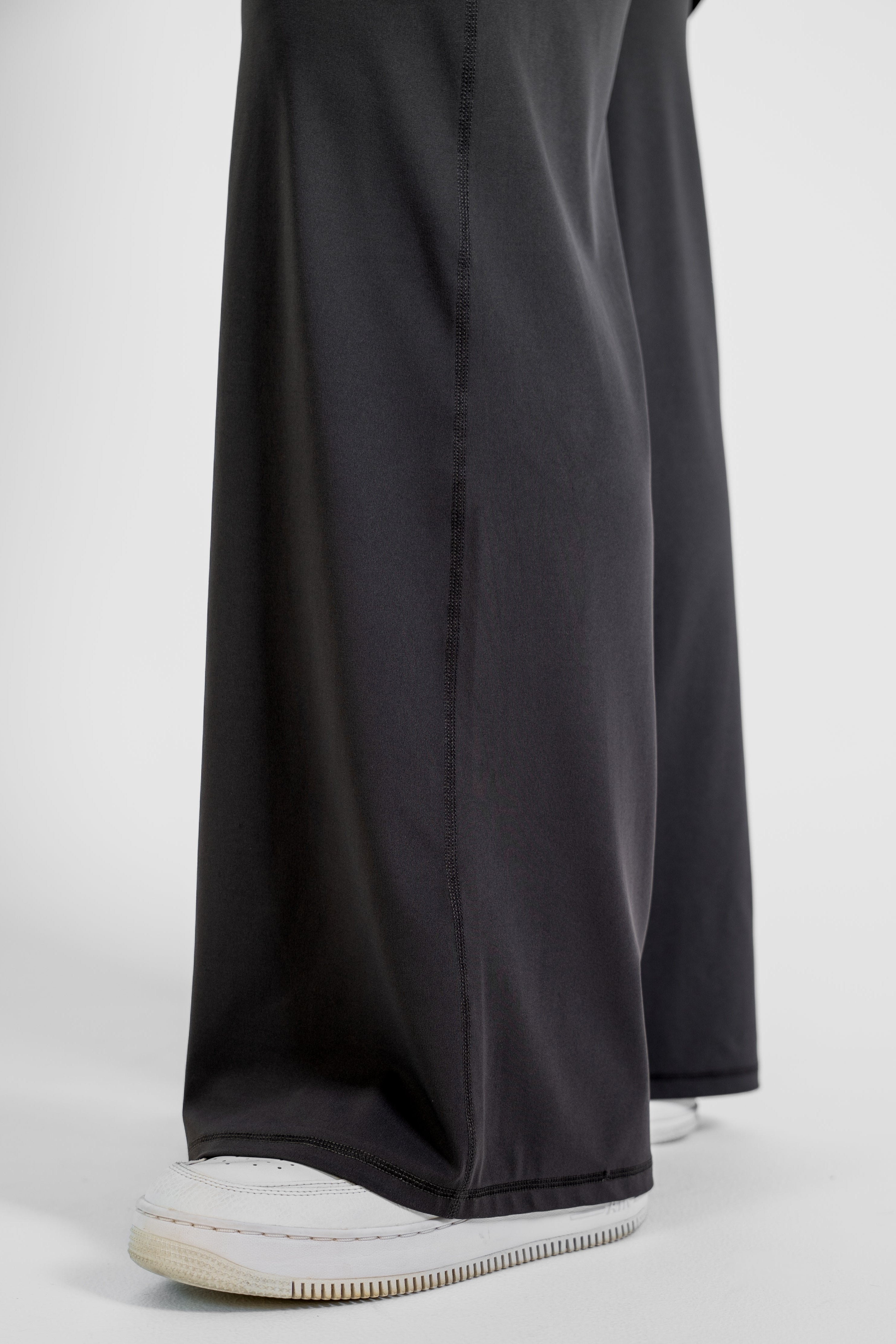 Straight Leg Legging - Graphite