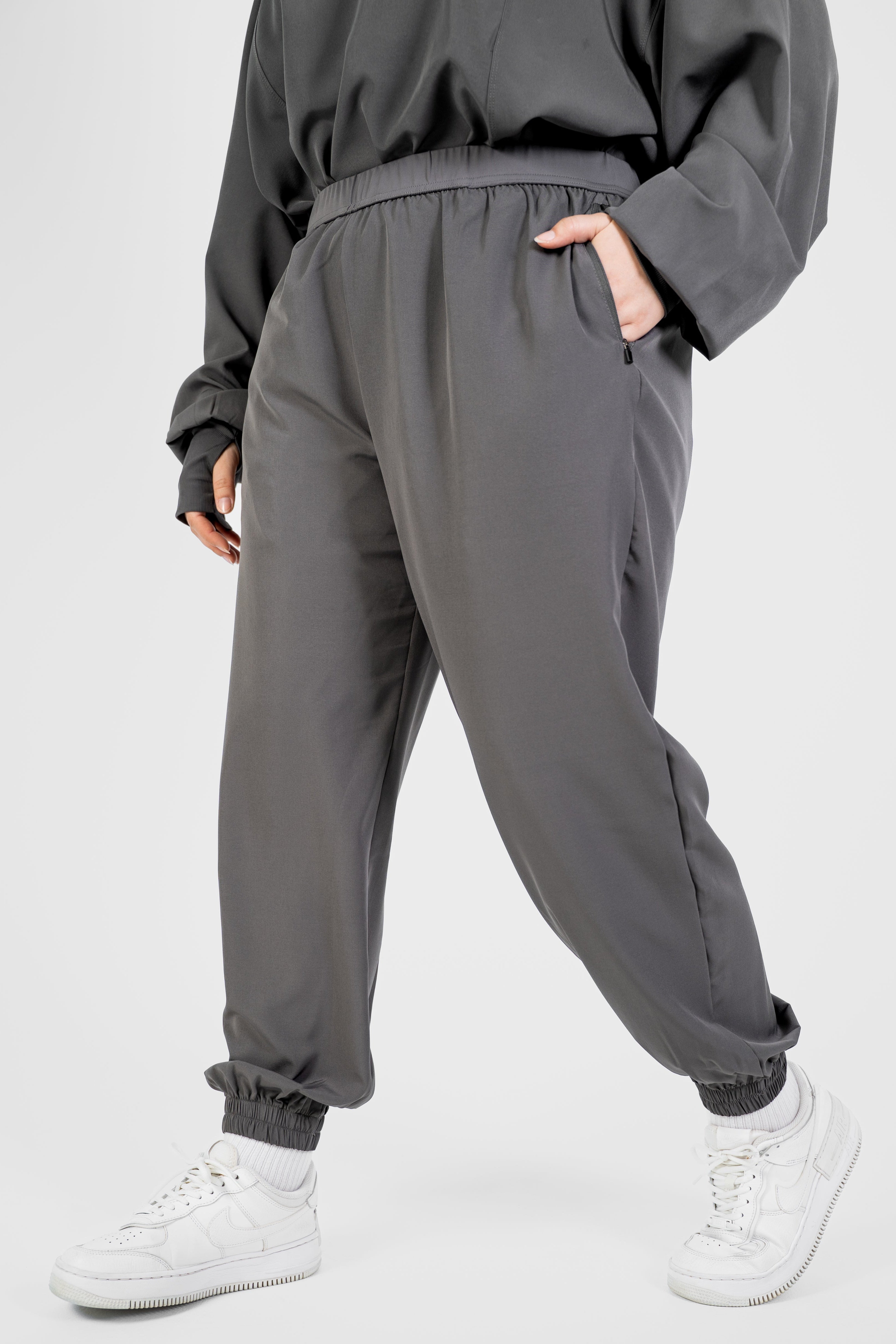 LIGHT WEIGHT JOGGER - DARK GREY