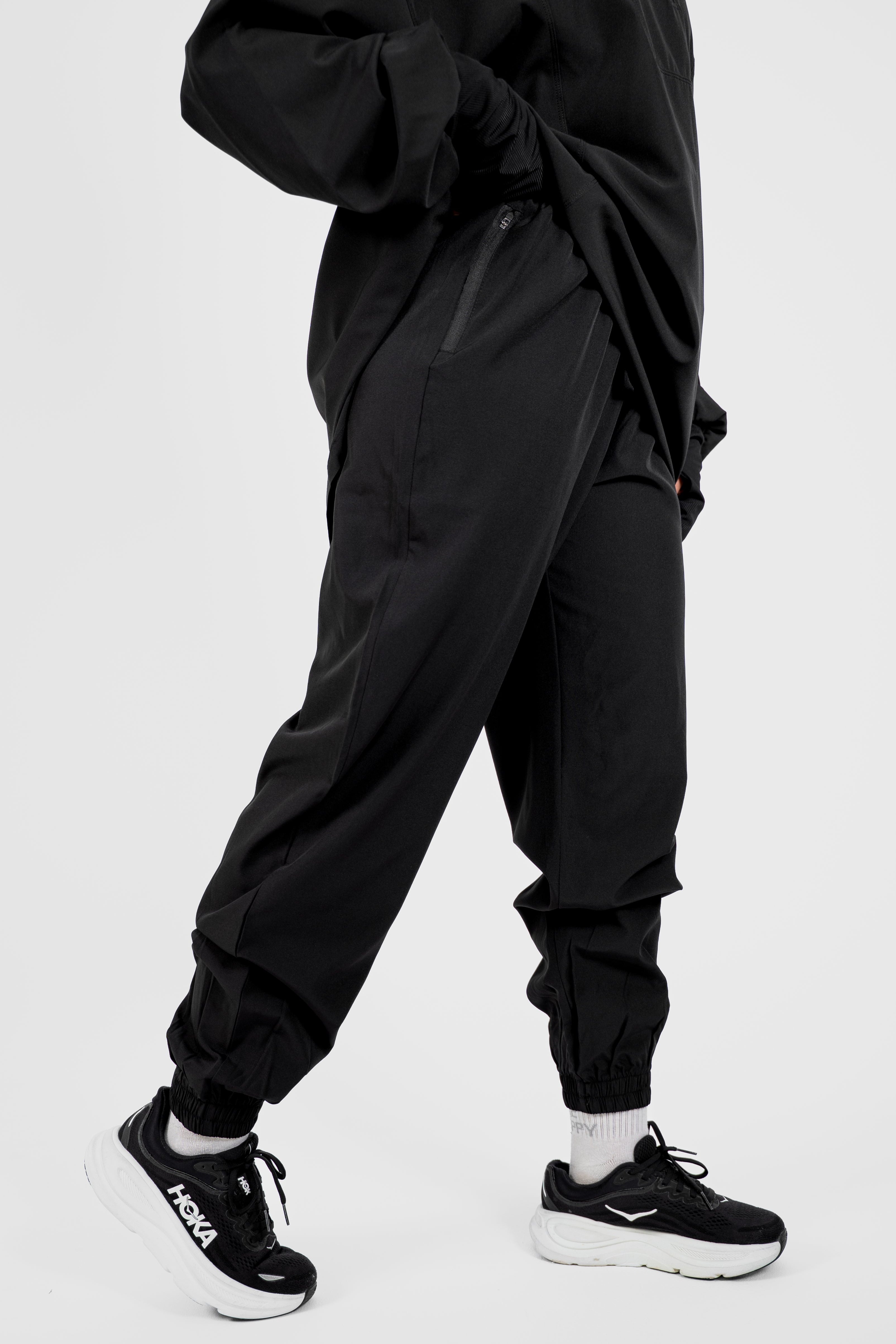 LIGHT WEIGHT JOGGER - BLACK